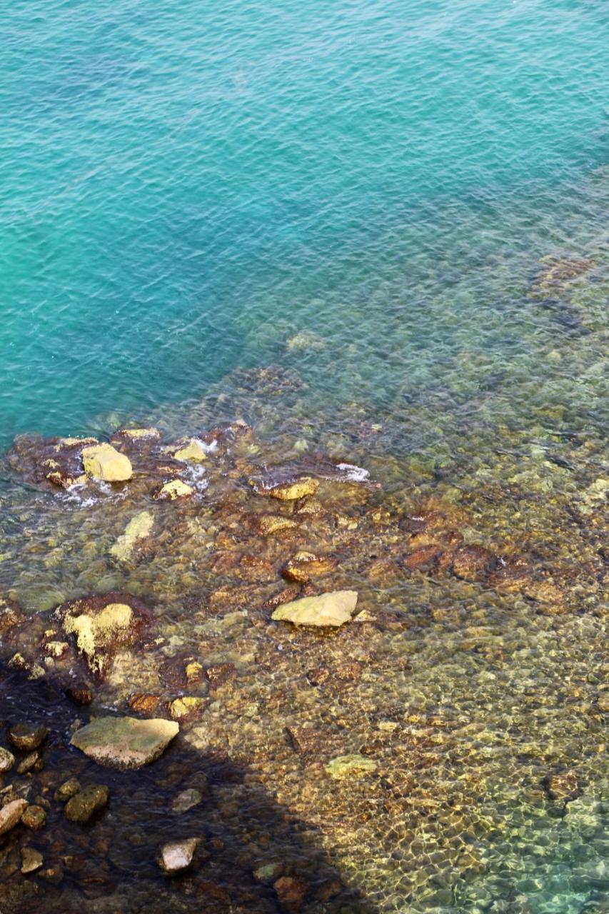 Holiday Suites Hotel & Beach Resort Jounieh Bagian luar foto