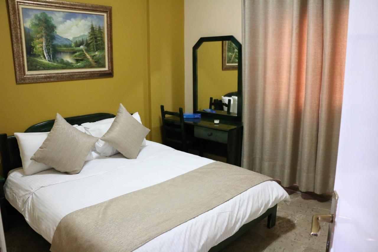 Holiday Suites Hotel & Beach Resort Jounieh Bagian luar foto